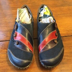 L’Artiste Navy Blue & Red Leather & Suede Clogs, EU Size 40